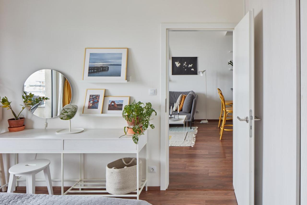Days - Bright Interior - Free Parking - Spacious Layout Lejlighed Prag